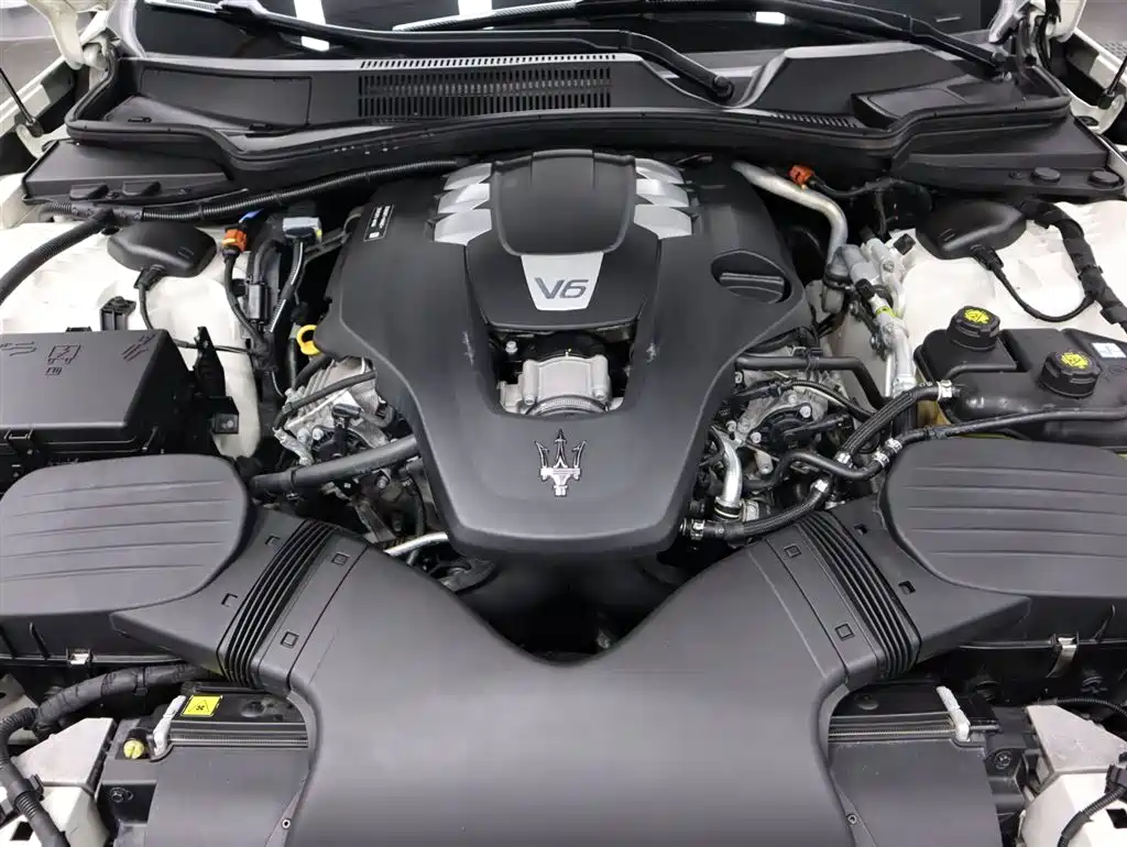 Maserati Quattroporte 2022 3.0T GT — фото 25