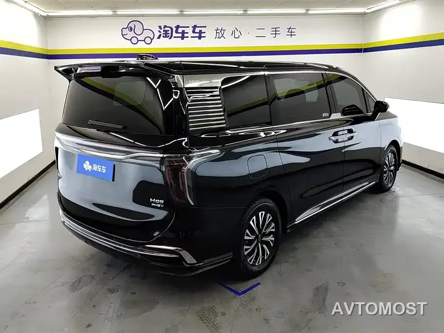 Hongqi HQ9 PHEV 2024 Model 2.0T AWD Business Edition — фото 3