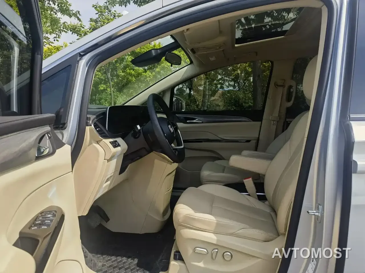 Buick GL8 New Energy 2025 Land Honor Premium Edition 7-Seater — фото 9