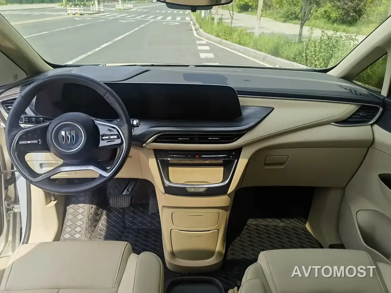 Buick GL8 New Energy 2025 Land Honor Premium Edition 7-Seater — фото 4