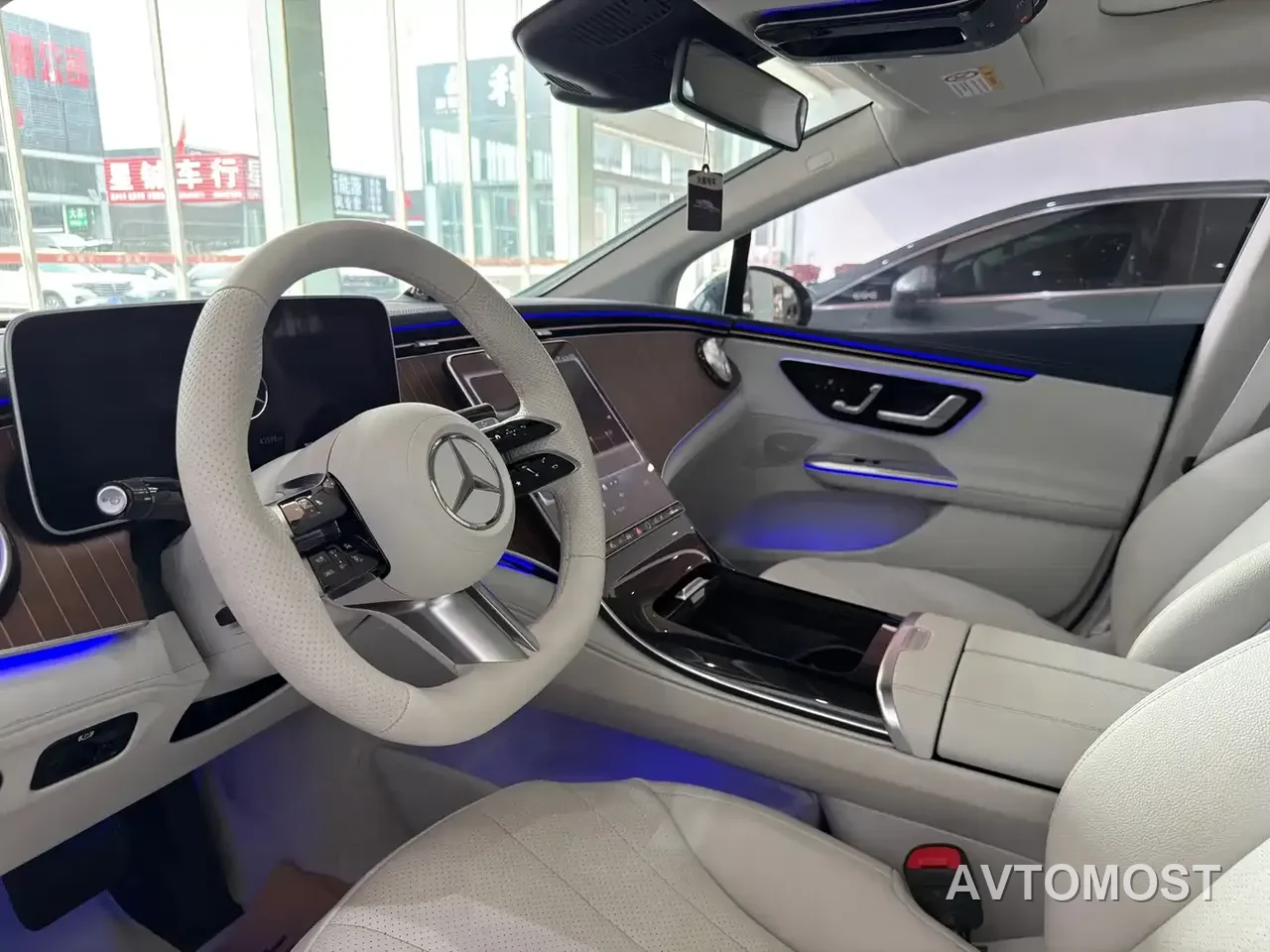 Mercedes-Benz EQE 2022 350 Luxury Edition — фото 5