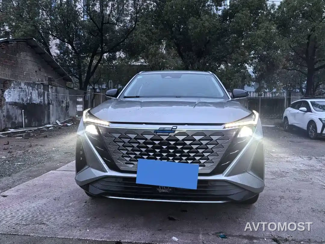 Changan Oshan Z6 2022 Blue Whale 1.5T DCT Intelligent Enjoyment — фото 2