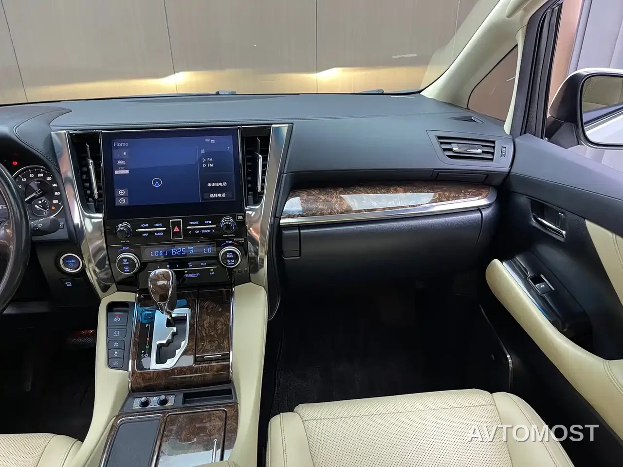 Toyota Alphard 2021 Hybrid 2.5L Luxury — фото 5