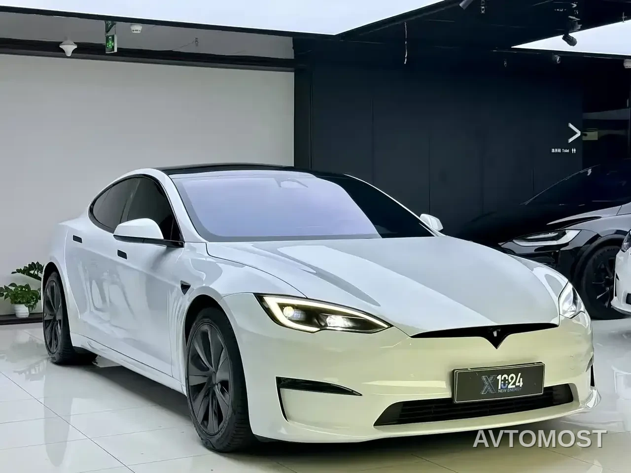 Tesla Model S 2023 Tri-motor AWD Plaid — фото 3