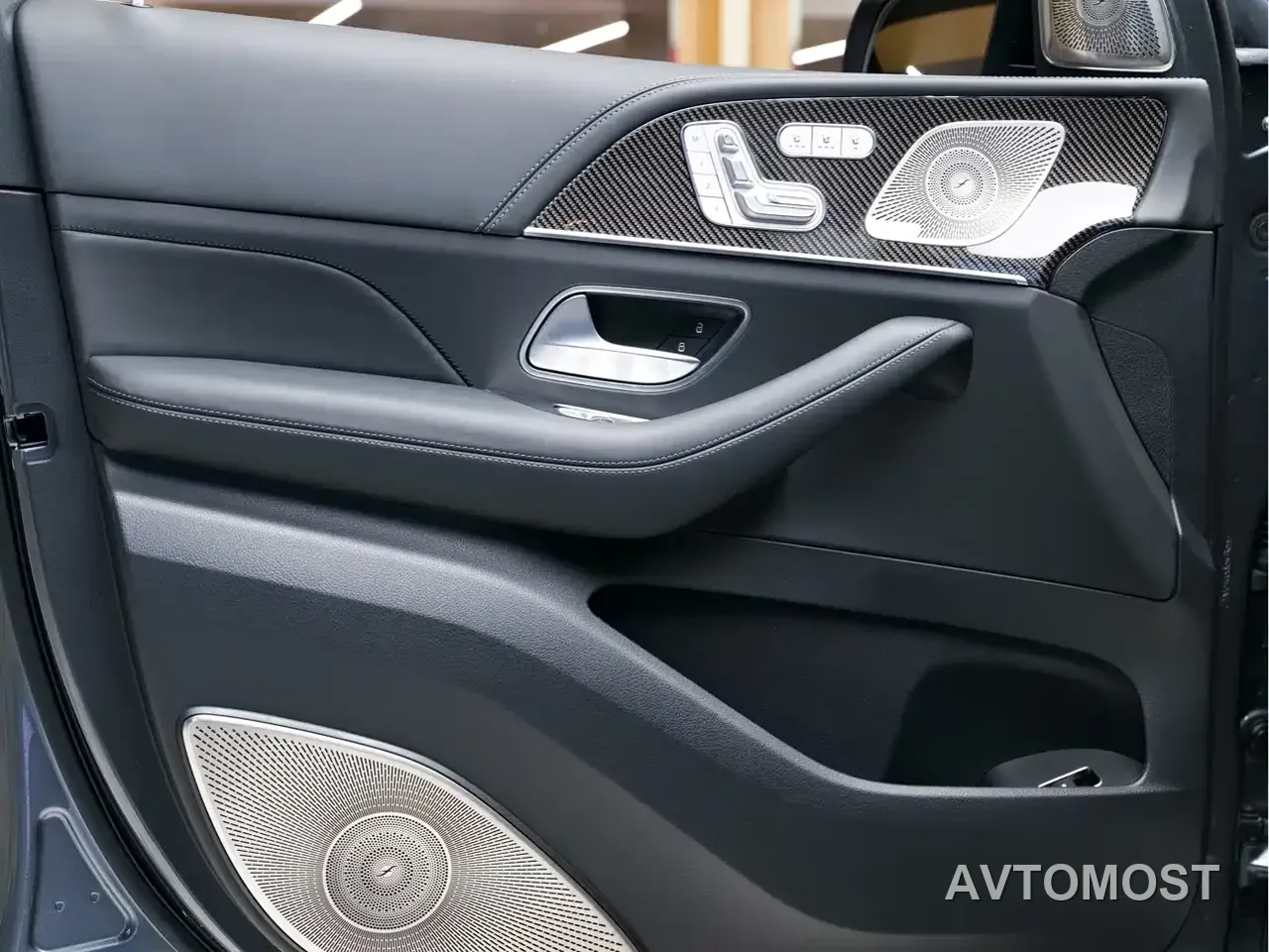 Mercedes-Benz GLS AMG 2024 AMG GLS 63 4MATIC+ — фото 8