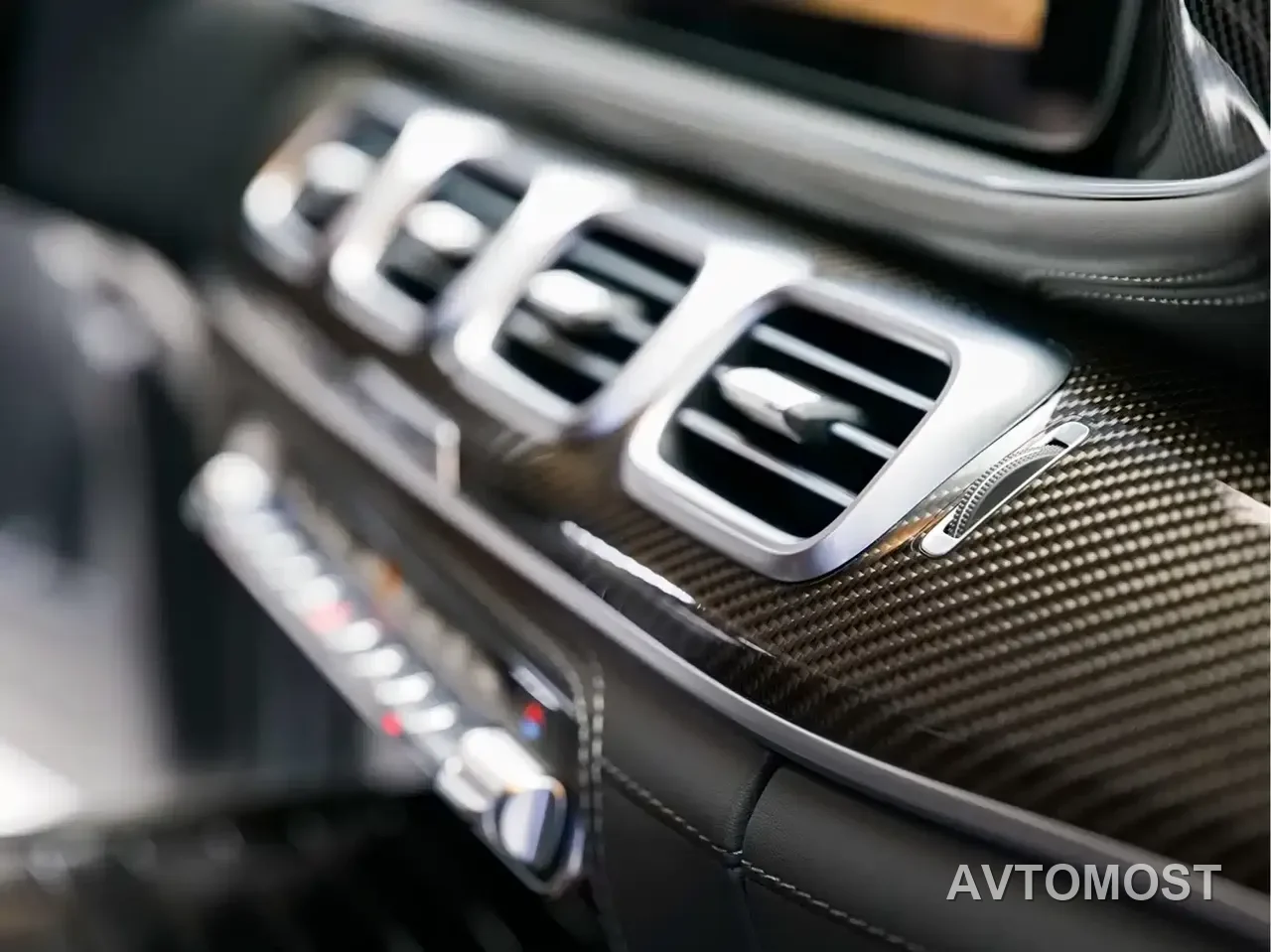 Mercedes-Benz GLS AMG 2024 AMG GLS 63 4MATIC+ — фото 20