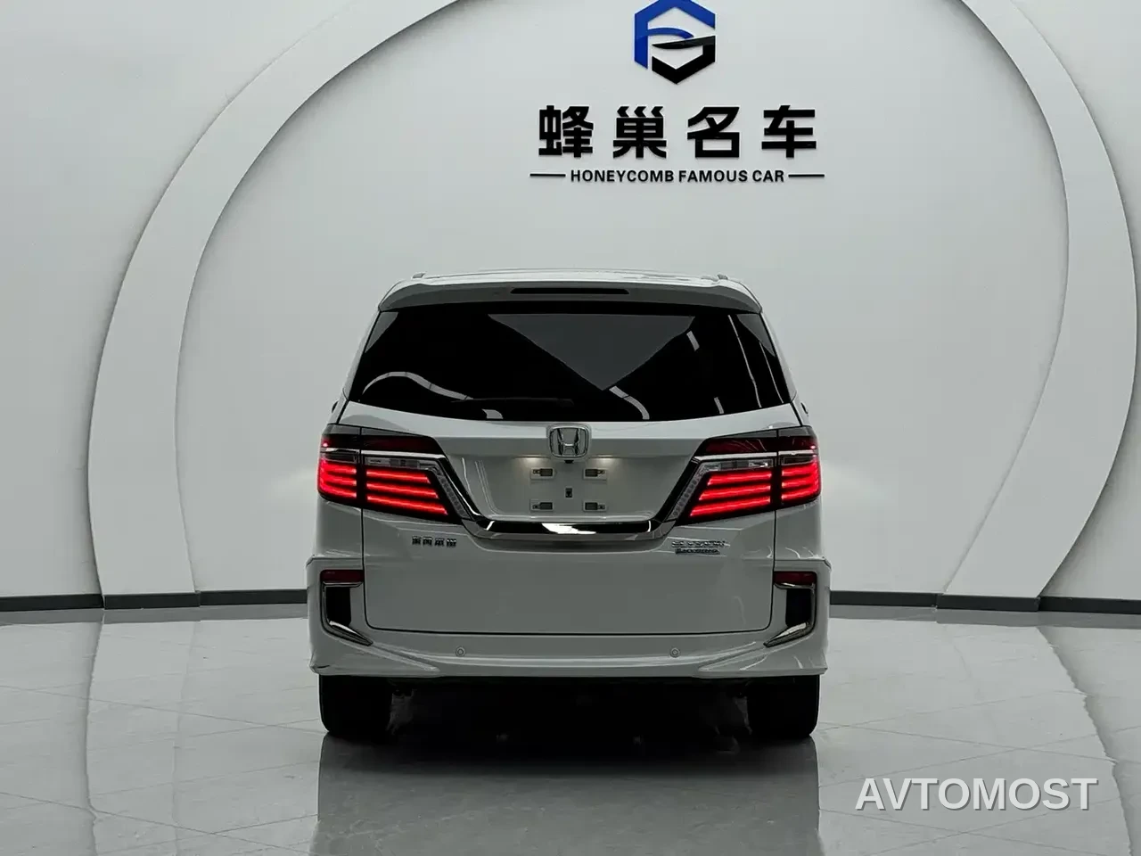 Honda Elysion 2019 2.0L Hybrid Luxury Edition — фото 18