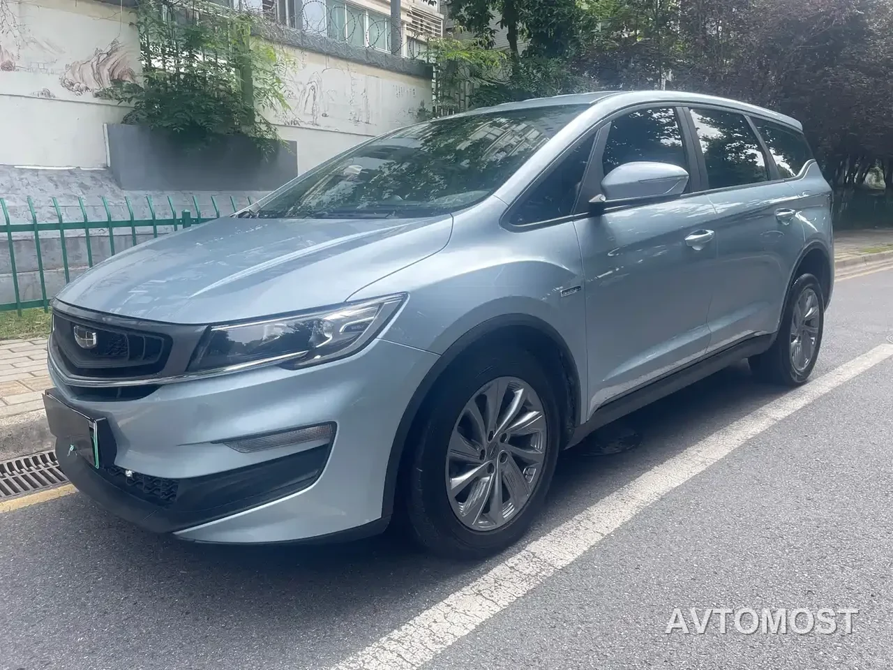 Geely Jiaji New Energy 2021 ePro 1.5TD PHEV Ultimate Enjoyment Type — фото 2