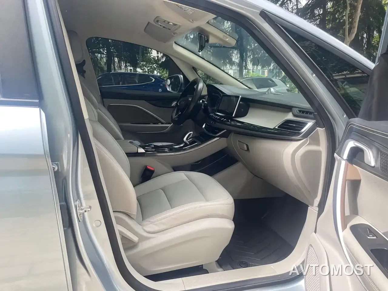Geely Jiaji New Energy 2021 ePro 1.5TD PHEV Ultimate Enjoyment Type — фото 9