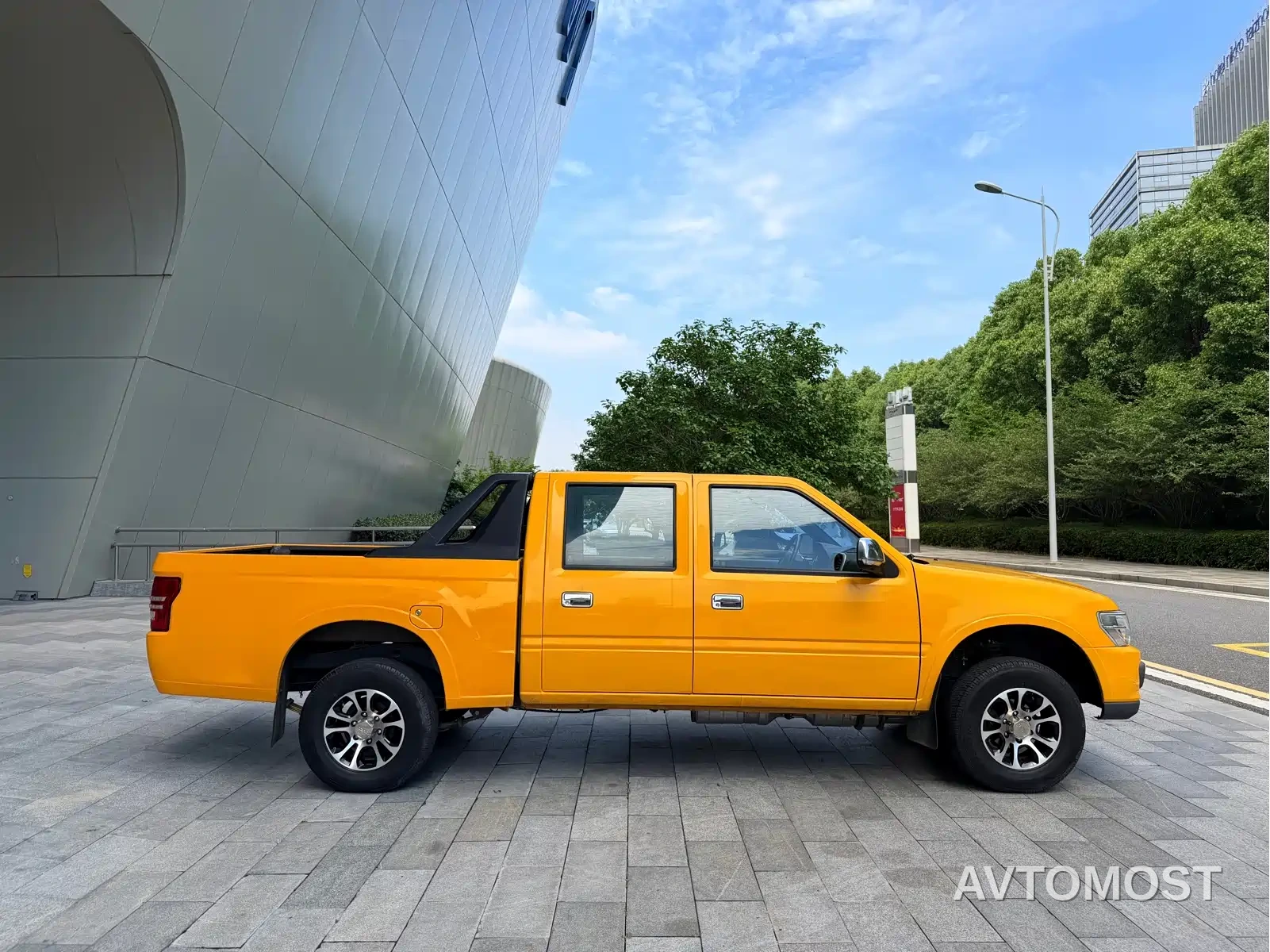 Isuzu Qingling Isuzu T17 2023 3.0T Diesel 4WD Flatbed Truck Extended Wheelbase 4KH1CT6H1 — фото 4