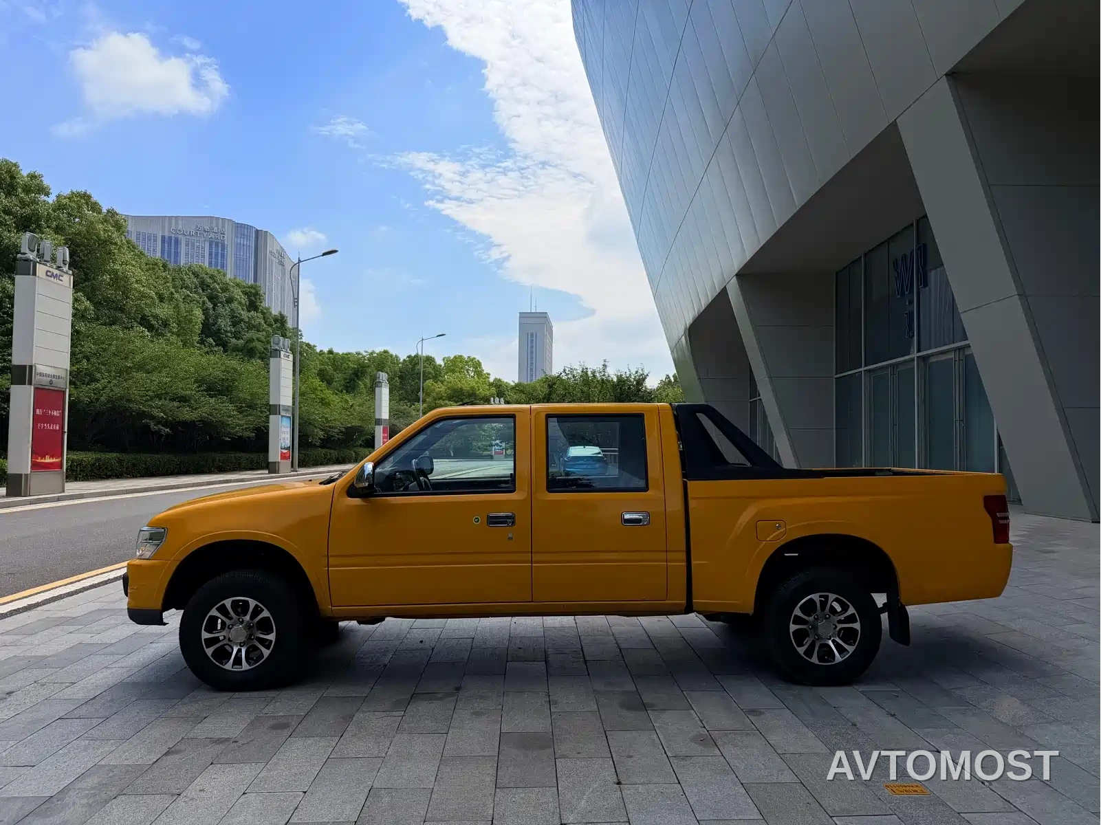 Isuzu Qingling Isuzu T17 2023 3.0T Diesel 4WD Flatbed Truck Extended Wheelbase 4KH1CT6H1 — фото 5