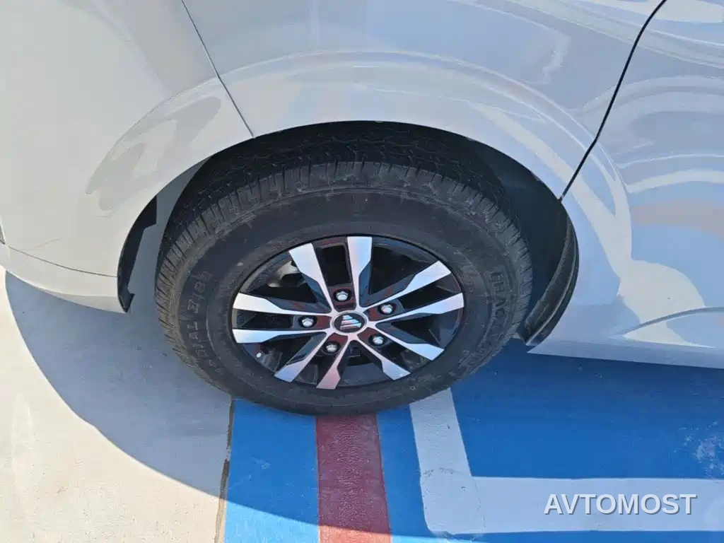 Foton Tuyano Big V New Energy 2024 Long Wheelbase Low Roof 7 Seater CATL 53.58kwh — фото 20