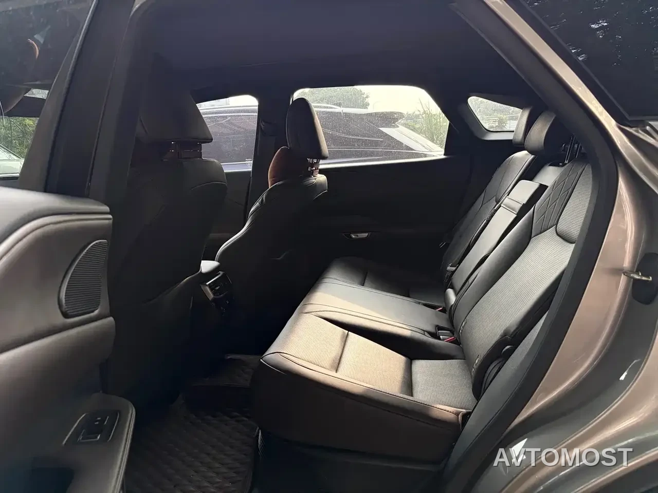 Lexus RX 2023 350h 2WD Comfort Edition — фото 5