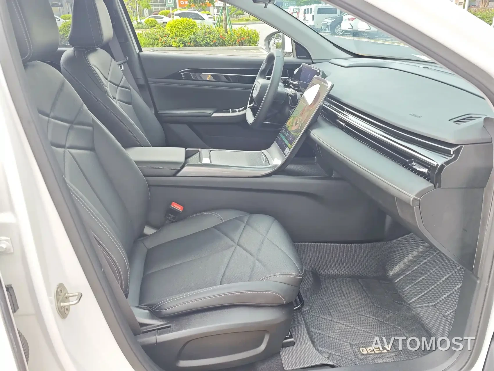 Geely Galaxy L6 2024 60km PLUS Soaring Dragon Edition — фото 7