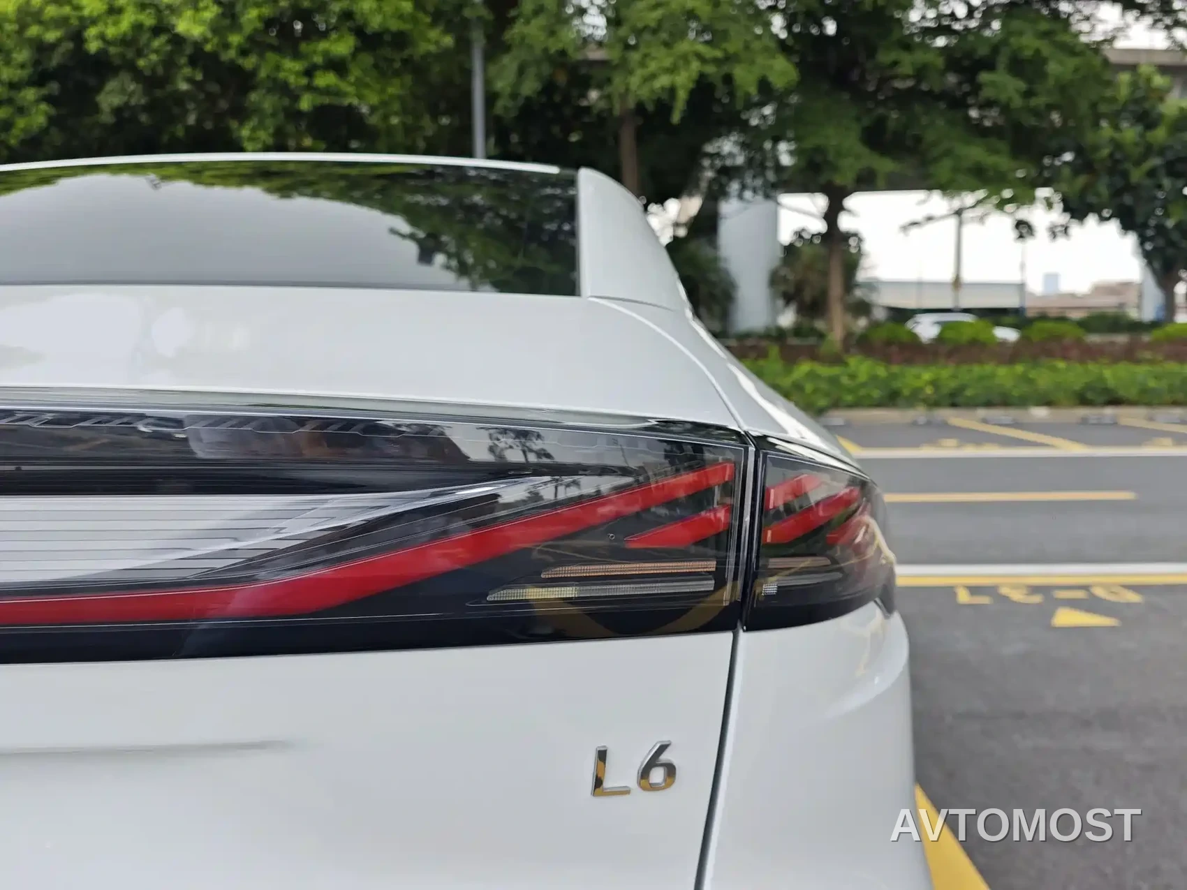 Geely Galaxy L6 2024 60km PLUS Soaring Dragon Edition — фото 12
