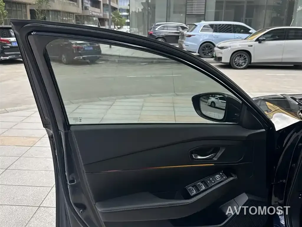Honda Accord New Energy 2023 2.0L e:PHEV Smart Edition — фото 10