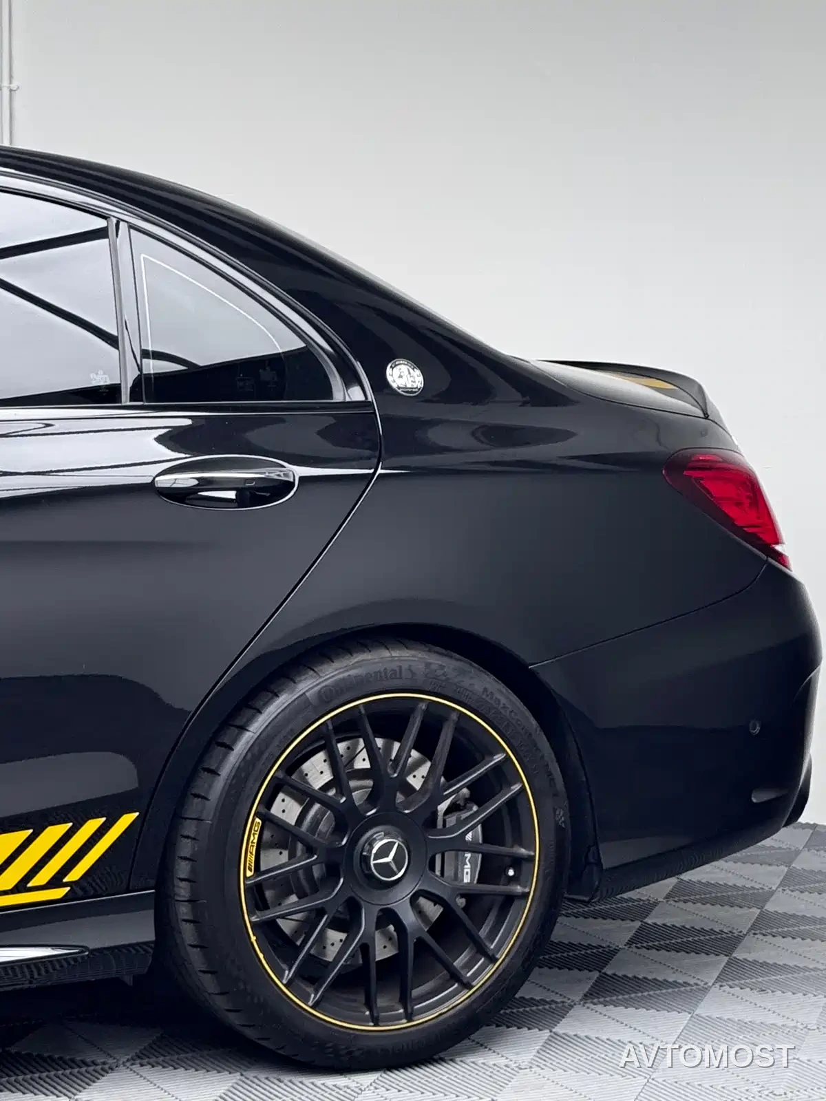 Mercedes-Benz C-Class AMG 2021 AMG C 63 Night Edition — фото 4