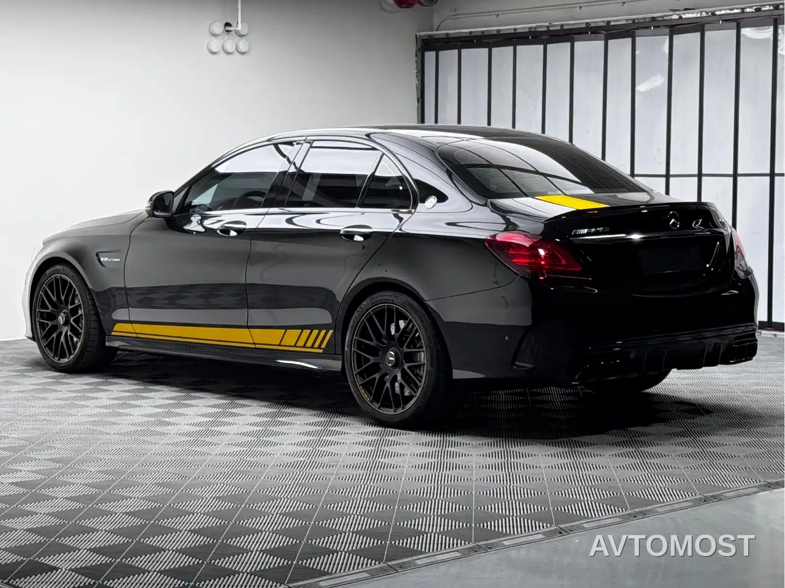 Mercedes-Benz C-Class AMG 2021 AMG C 63 Night Edition — фото 7