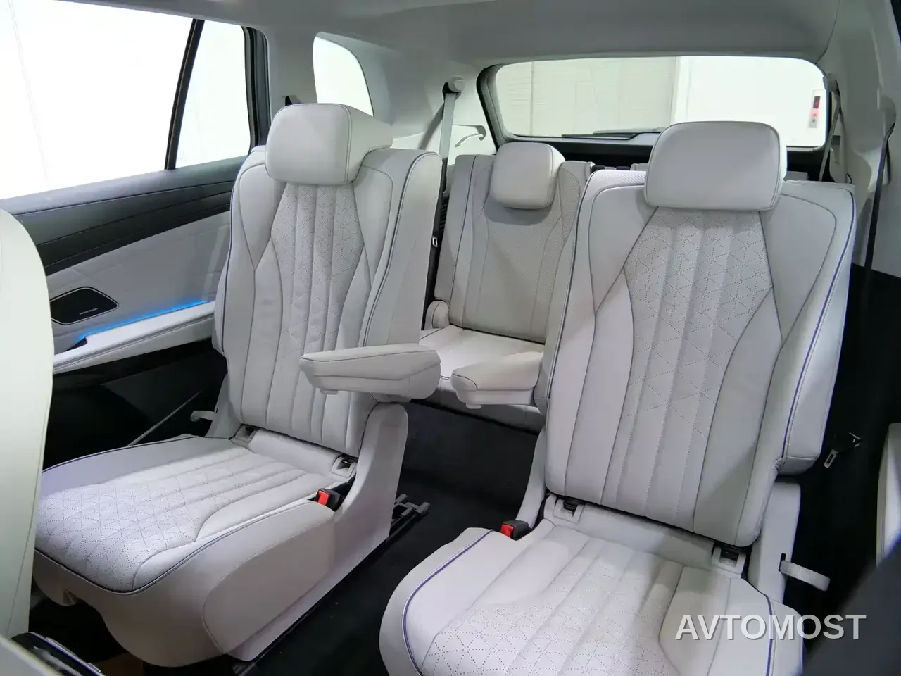 Volkswagen ID.6 X 2023 Upgraded Powerful AWD Edition — фото 10