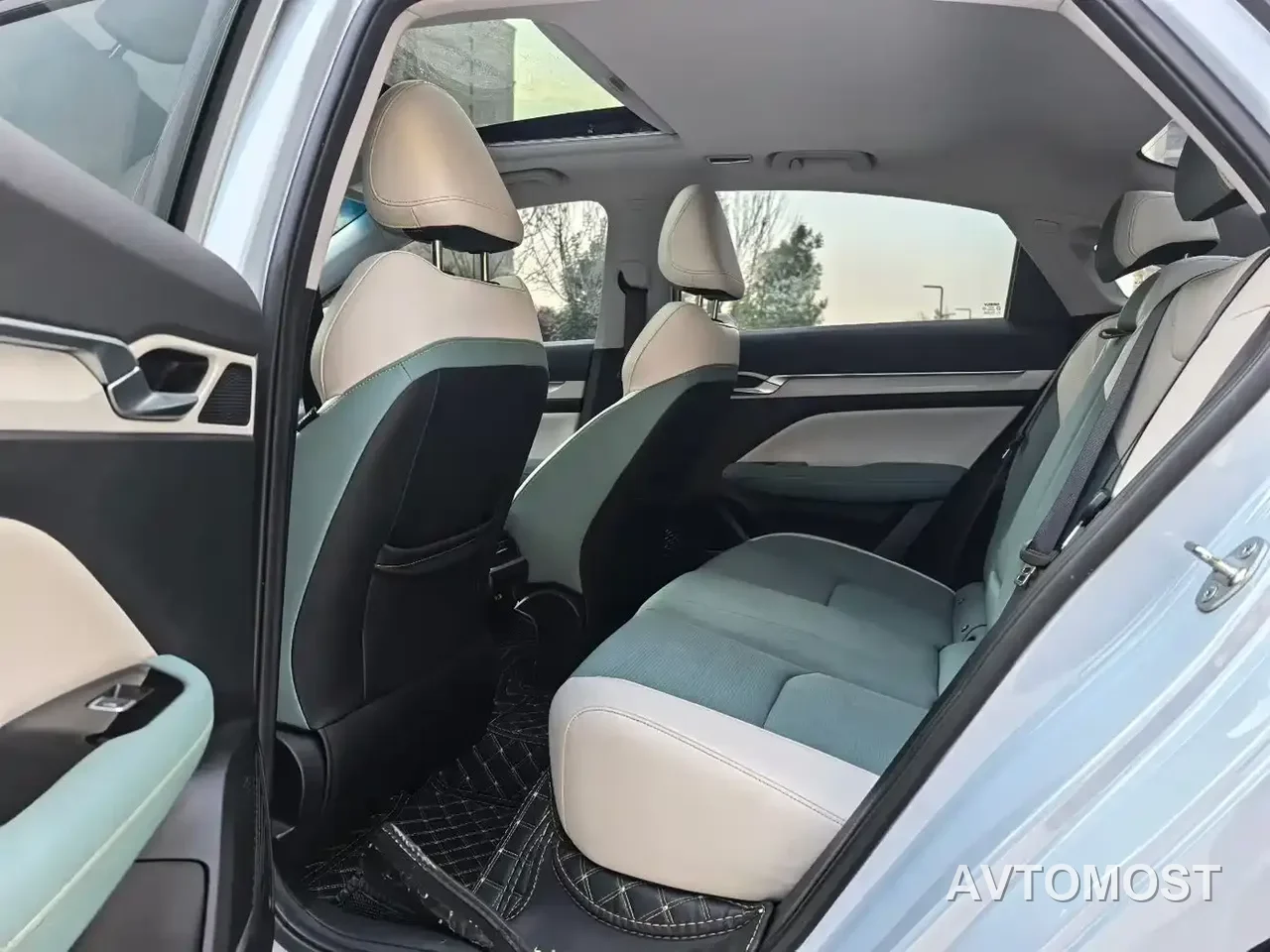 Geely Emgrand L HiP 2022 1.5TD-DHT Pro 100KM Super Rui — фото 9