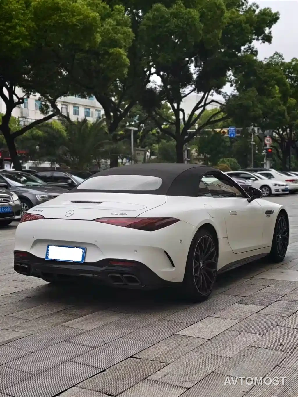 Mercedes-Benz SL-Class AMG 2024 AMG SL 63 4MATIC+ — фото 9