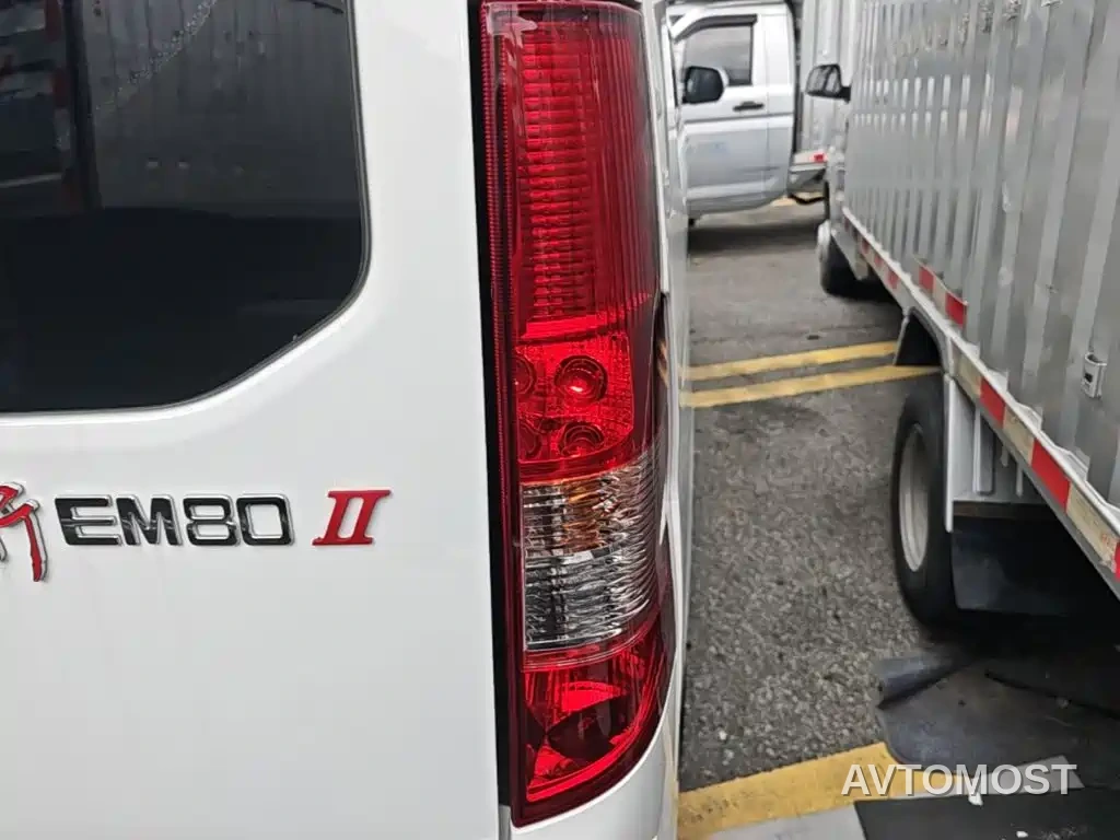 Changan Ruixing EM80 2025 Passenger Version Comfort 6-seater 300km Dual Swing Doors — фото 2