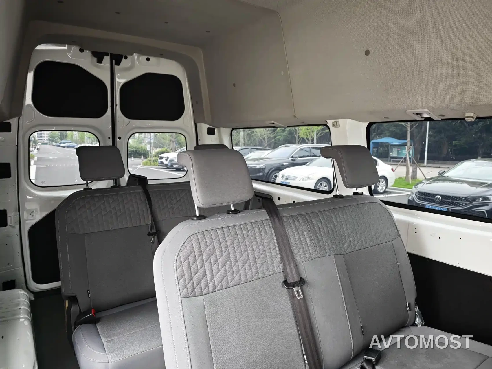 Yuan Cheng Farizon Super VAN 2025 Smart Wealth Edition Medium Wheelbase High Roof 68kWh Smart Core — фото 8