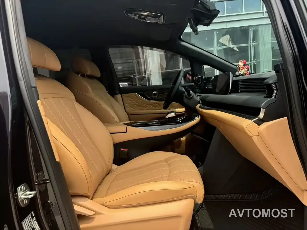Dongfeng Fengxing Starlight V9 2026 Beyond Joy Series 200km Comfort — фото 9