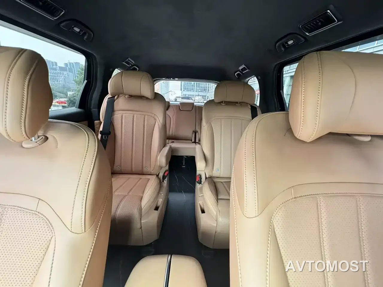 Dongfeng Fengxing Starlight V9 2026 Beyond Joy Series 200km Comfort — фото 12