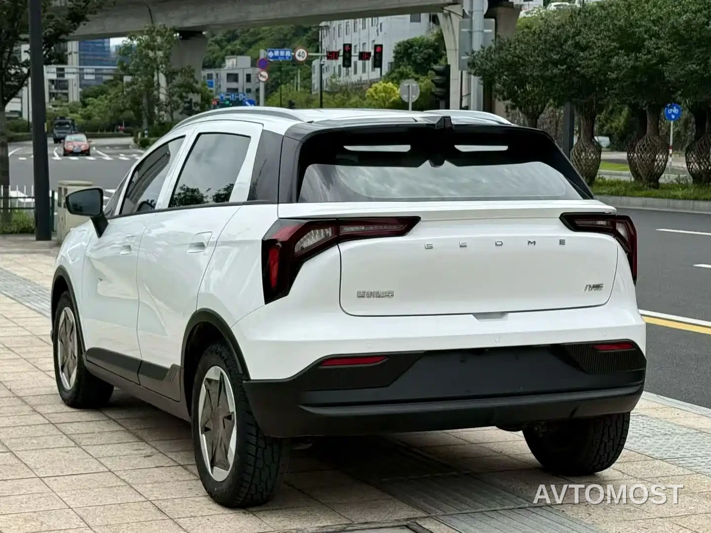 Geely Geometry E Firefly 2024 Model 301km Light Flow — фото 5