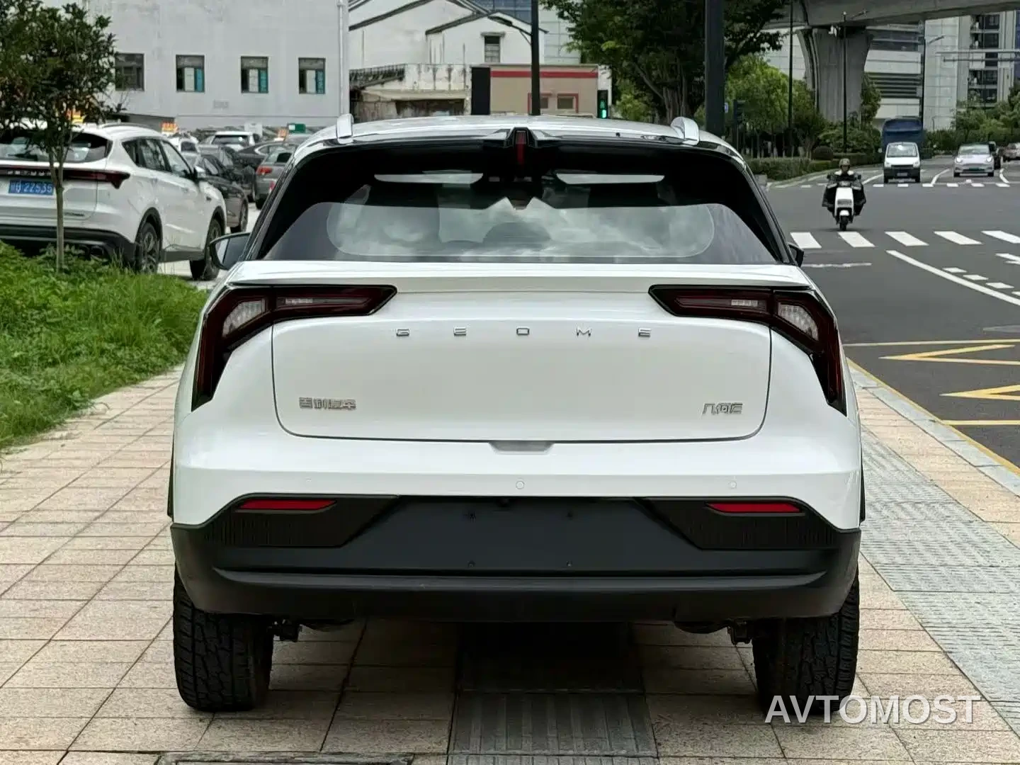 Geely Geometry E Firefly 2024 Model 301km Light Flow — фото 6