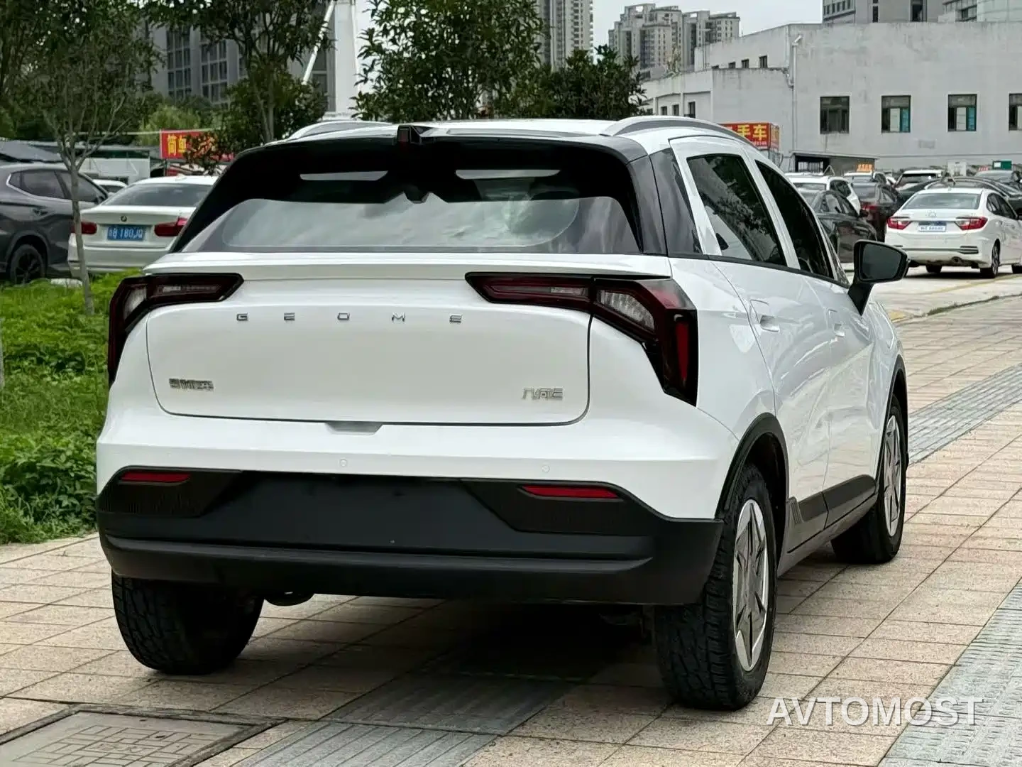 Geely Geometry E Firefly 2024 Model 301km Light Flow — фото 7