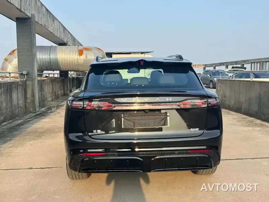 Voyah Zhiyin 2024 Long Range Super Charging Edition