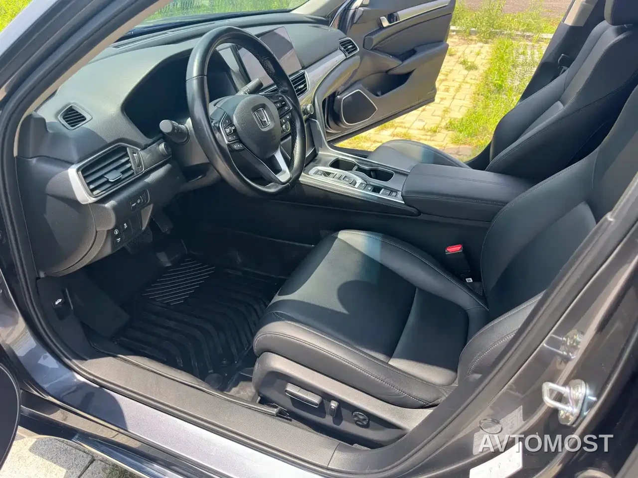 Honda Accord 2022 Sharp Hybrid 2.0L Sharp Leader Edition — фото 9