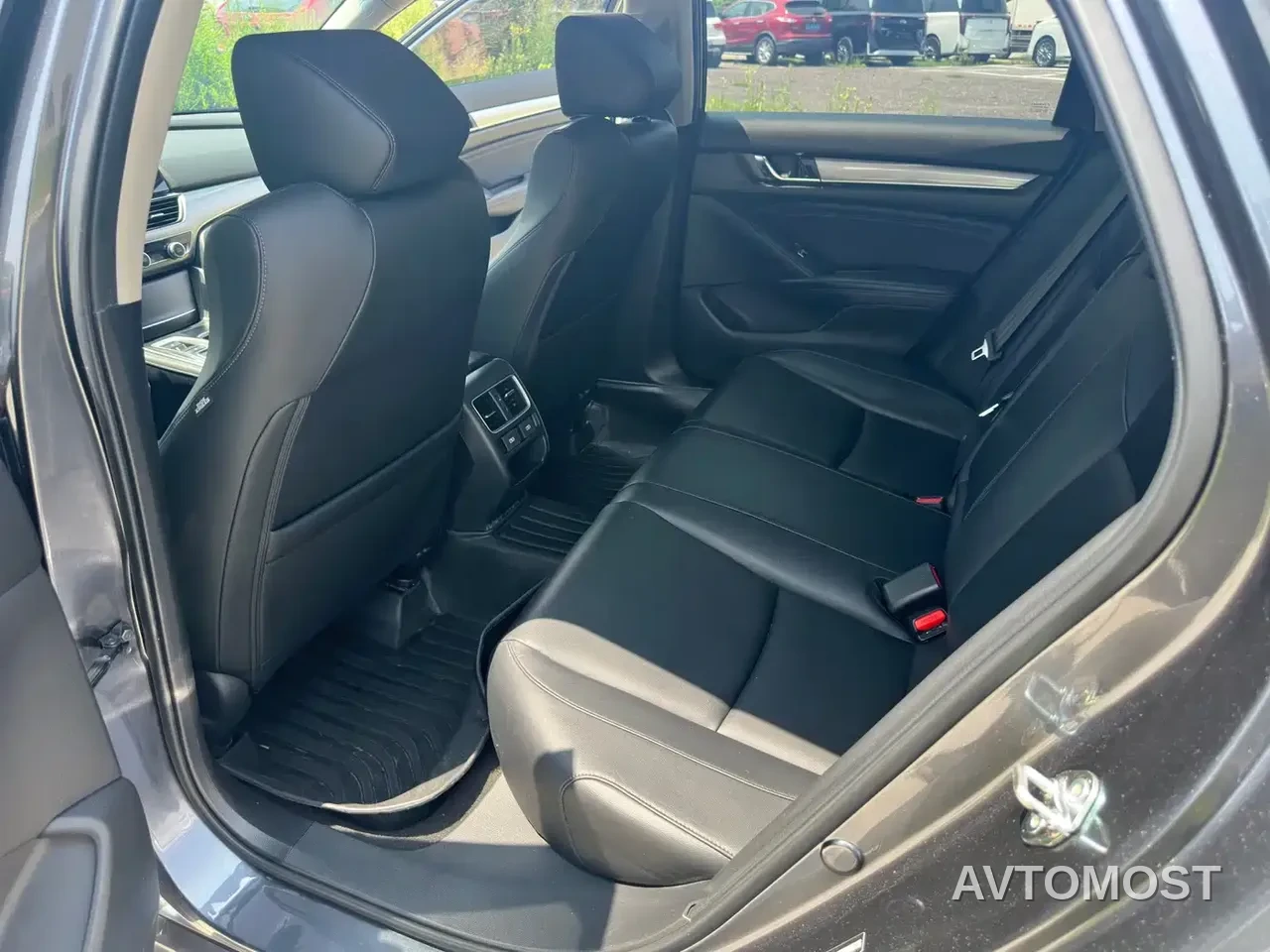 Honda Accord 2022 Sharp Hybrid 2.0L Sharp Leader Edition — фото 10