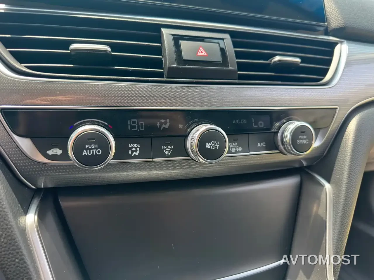 Honda Accord 2022 Sharp Hybrid 2.0L Sharp Leader Edition — фото 17