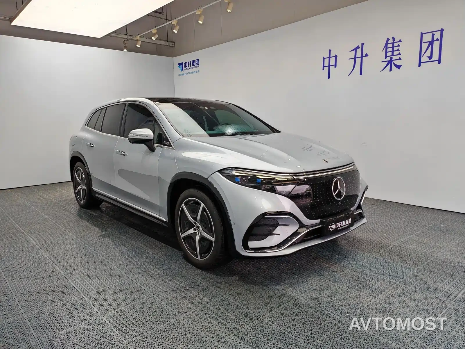 Mercedes-Benz EQS SUV 2023 450 4MATIC Pioneer Edition — фото 3