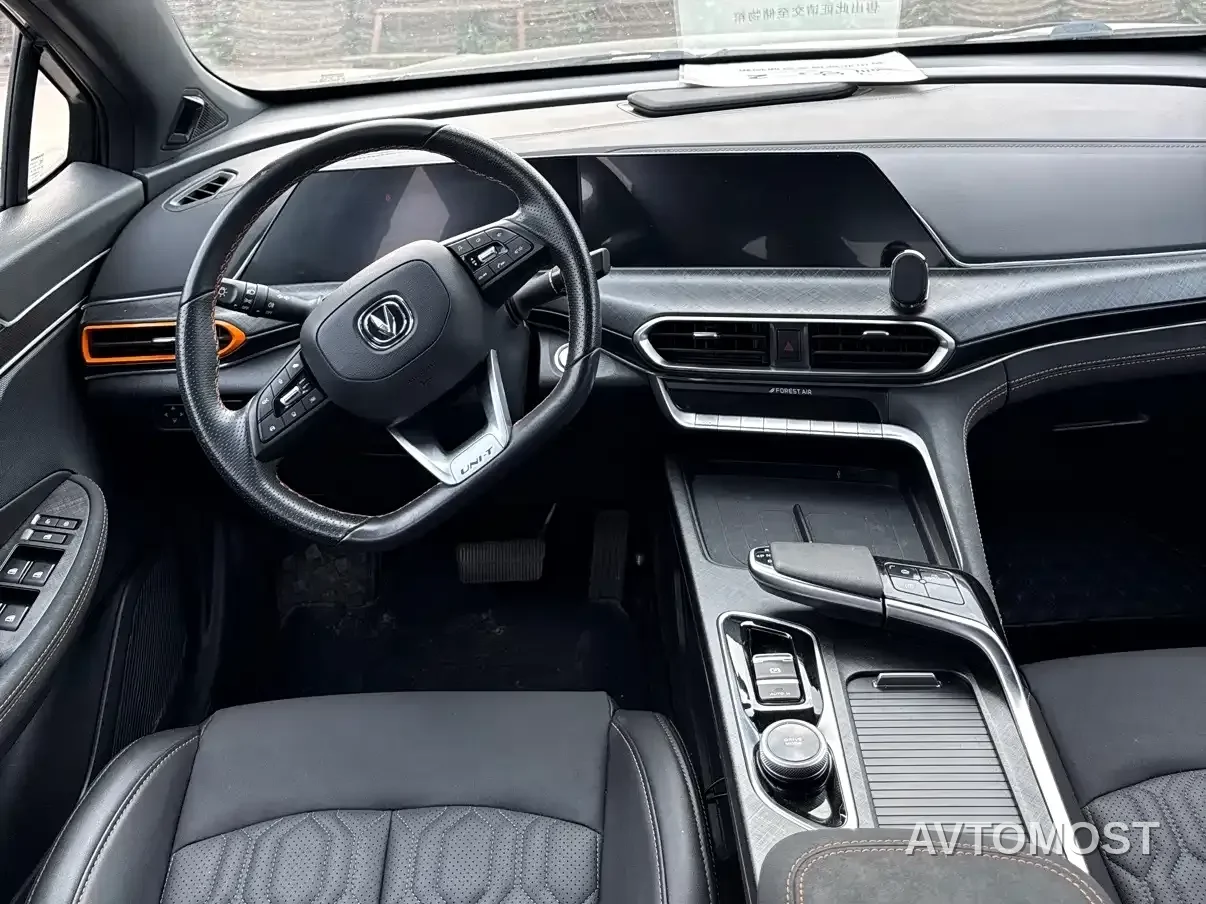 Changan UNI-T 2022 1.5T Flagship — фото 2