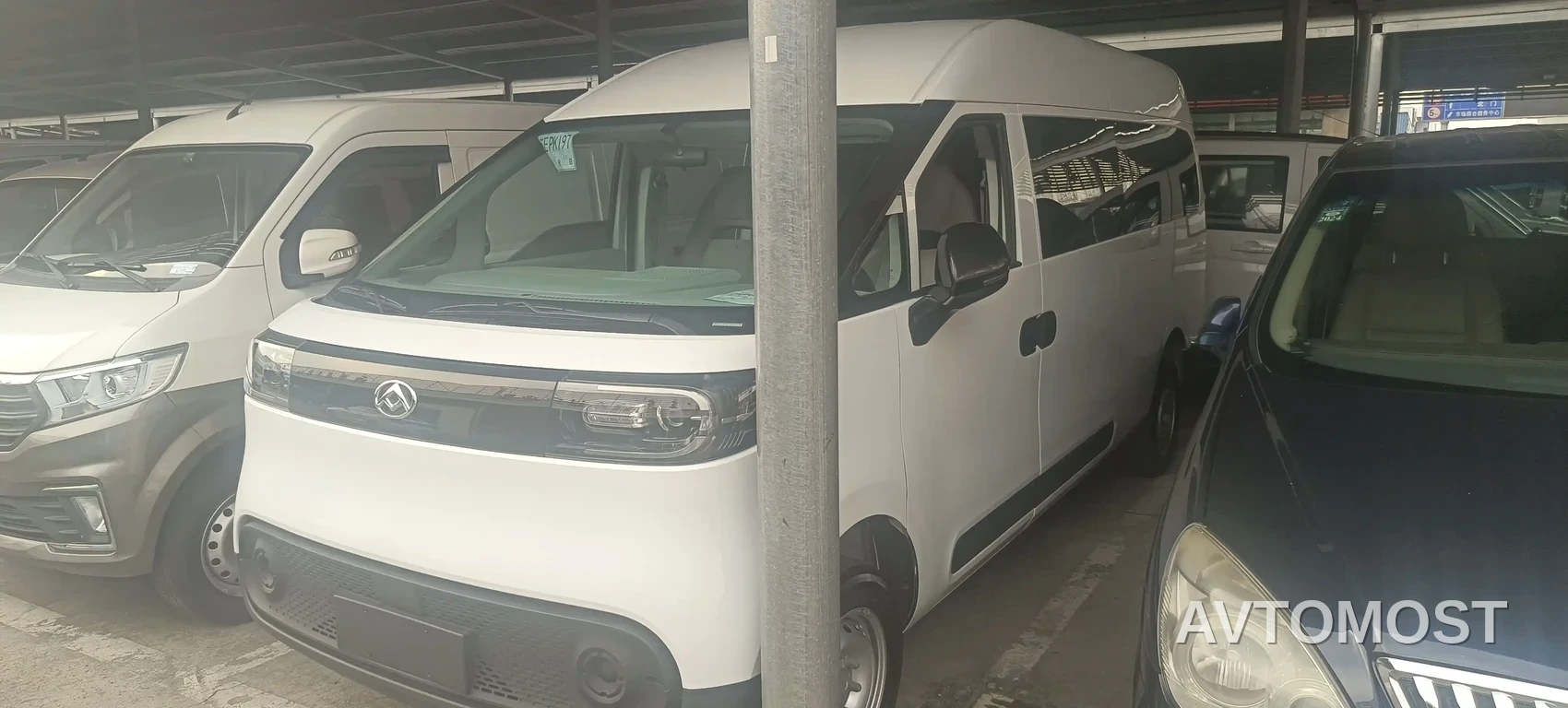SAIC Maxus Dana V1 2025 Model V1+ Long Wheelbase High Roof Multi-Purpose Edition (62kWh) — фото 1