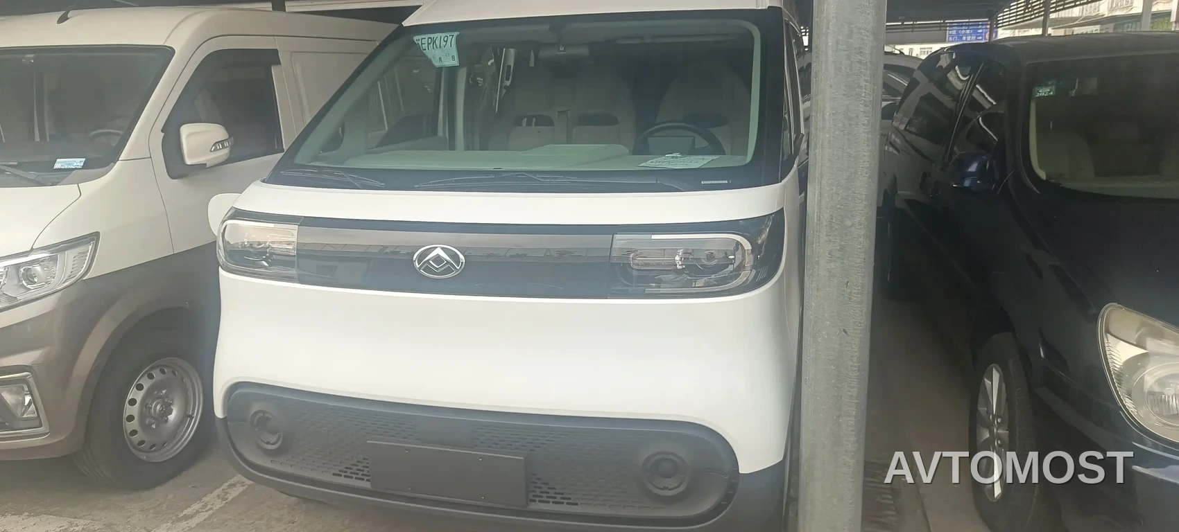 SAIC Maxus Dana V1 2025 Model V1+ Long Wheelbase High Roof Multi-Purpose Edition (62kWh) — фото 2