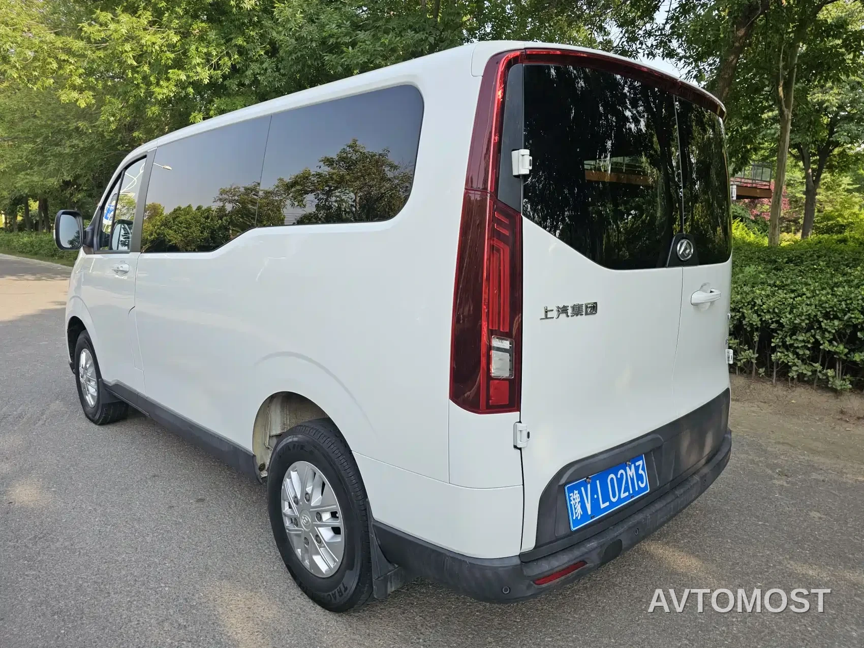 SAIC Maxus Xintu V70 2023 Model 2.0T Elite Manual Short Wheelbase Low Roof 5/6 Seats (125Ps) — фото 4