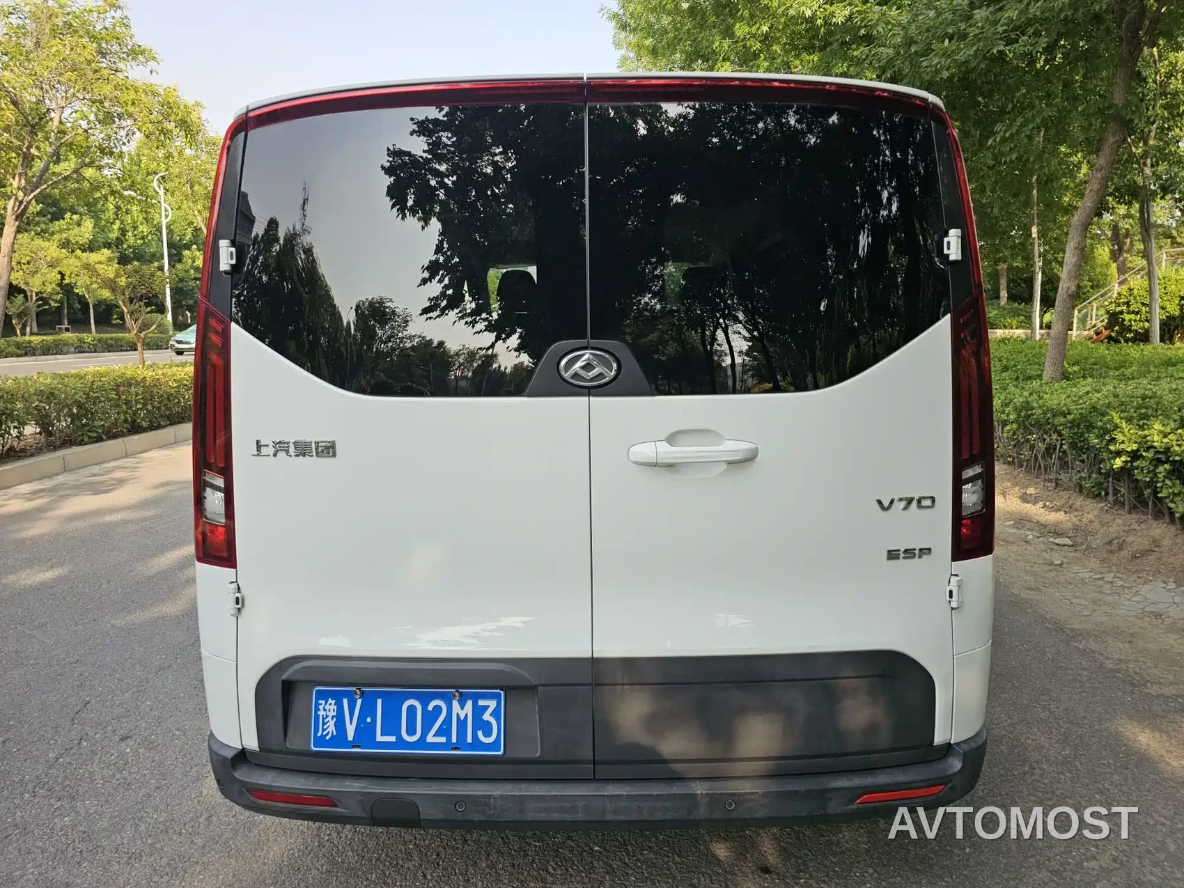 SAIC Maxus Xintu V70 2023 Model 2.0T Elite Manual Short Wheelbase Low Roof 5/6 Seats (125Ps) — фото 5