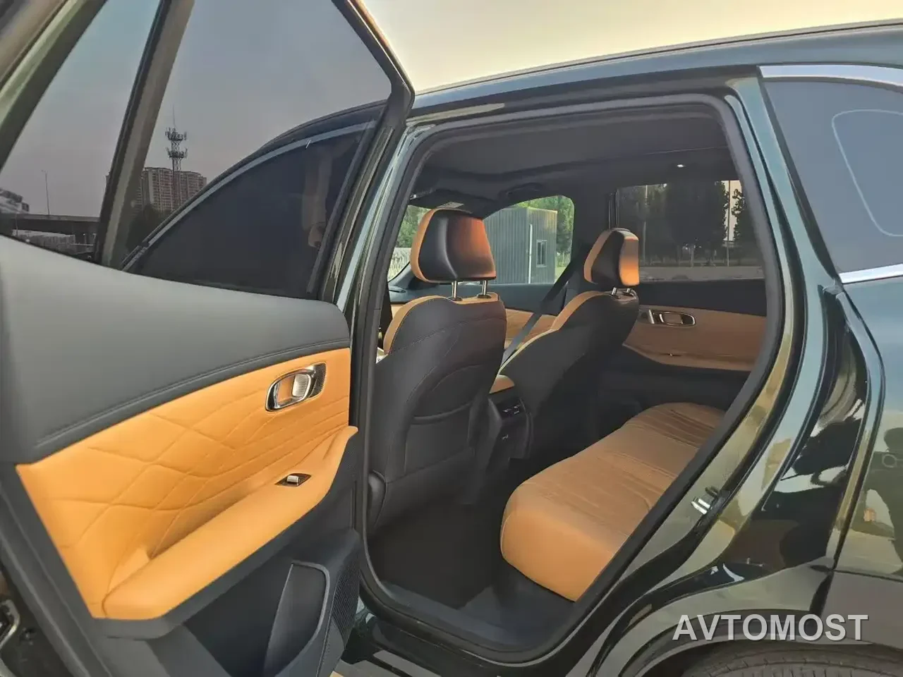 Geely Galaxy Starship 7 EM-i 2025 120km Navigation Edition — фото 4