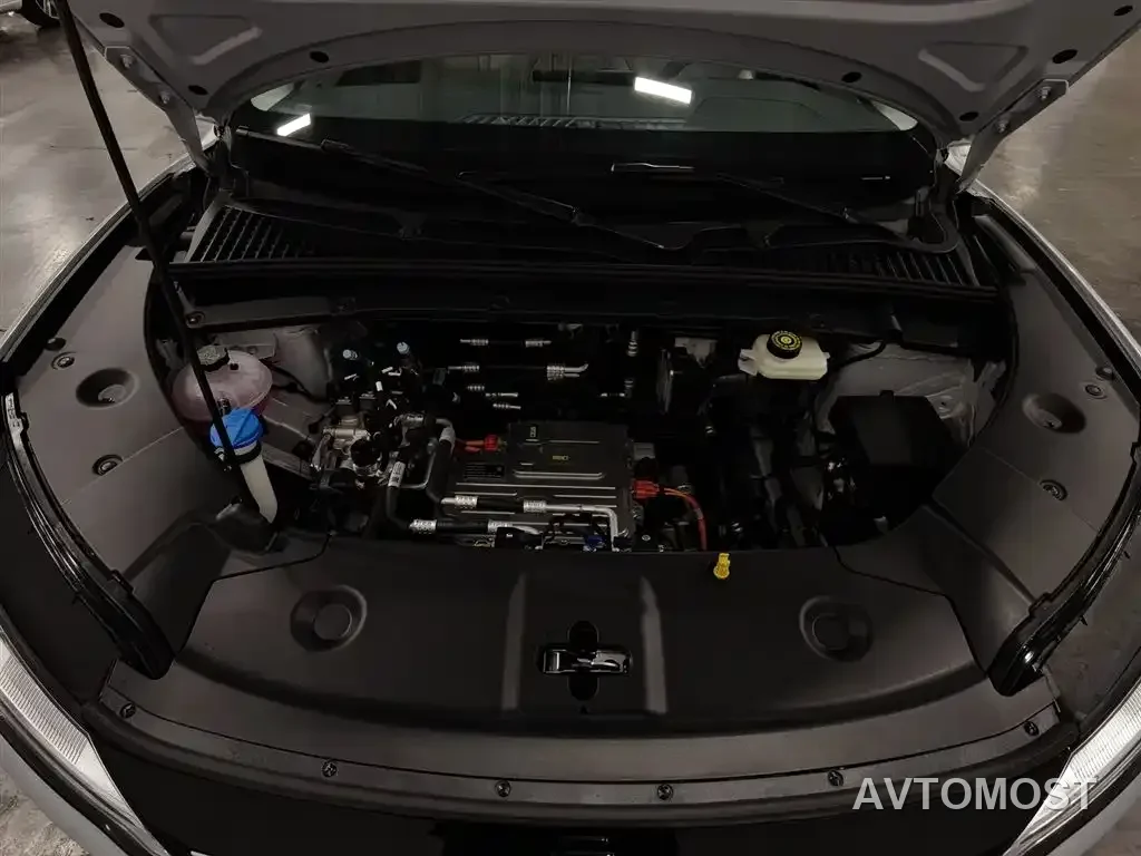 BYD Yuan UP 2025 Model 301KM Navigator — фото 5