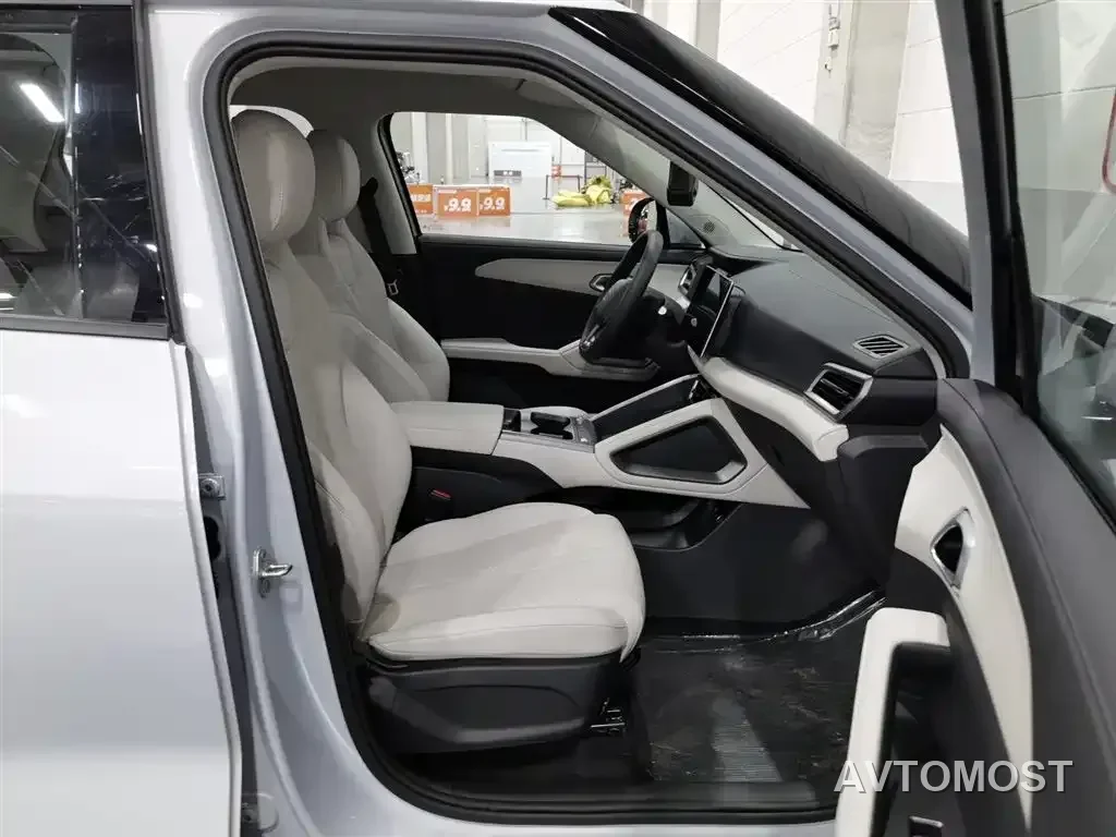 BYD Yuan UP 2025 Model 301KM Navigator — фото 21