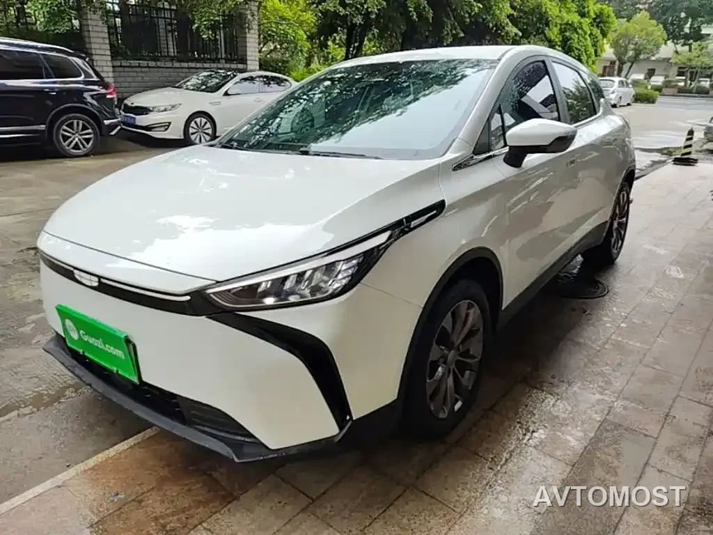 Geely Geometry M6 2022 450 New Intelligence Edition — фото 2