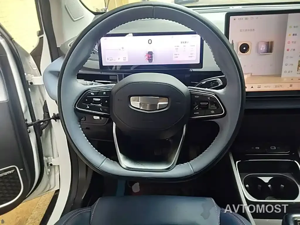 Geely Geometry M6 2022 450 New Intelligence Edition — фото 11