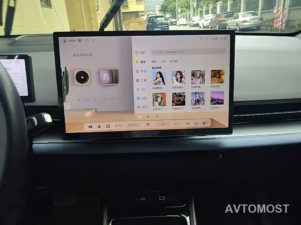 Geely Geometry M6 2022 450 New Intelligence Edition — фото 13