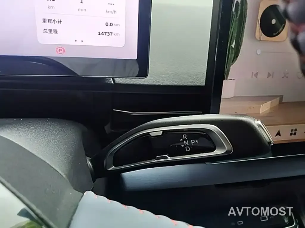 Geely Geometry M6 2022 450 New Intelligence Edition — фото 14