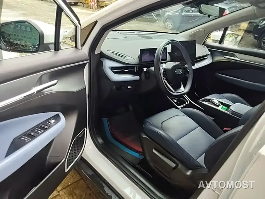Geely Geometry M6 2022 450 New Intelligence Edition — фото 16